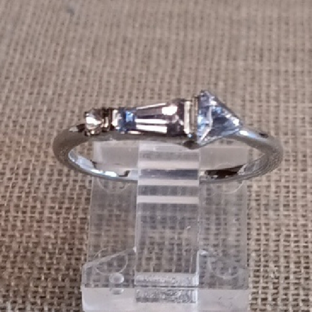 Silver Tone Clear Blue Stone Trio Accent Ring Size 8